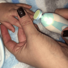 Load image into Gallery viewer, BABY NAIL TRIMMER™ - (PAIN FREE)